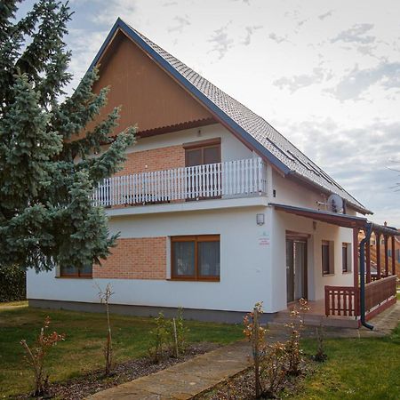 Olivia Apartment House Balatonboglar Exterior photo