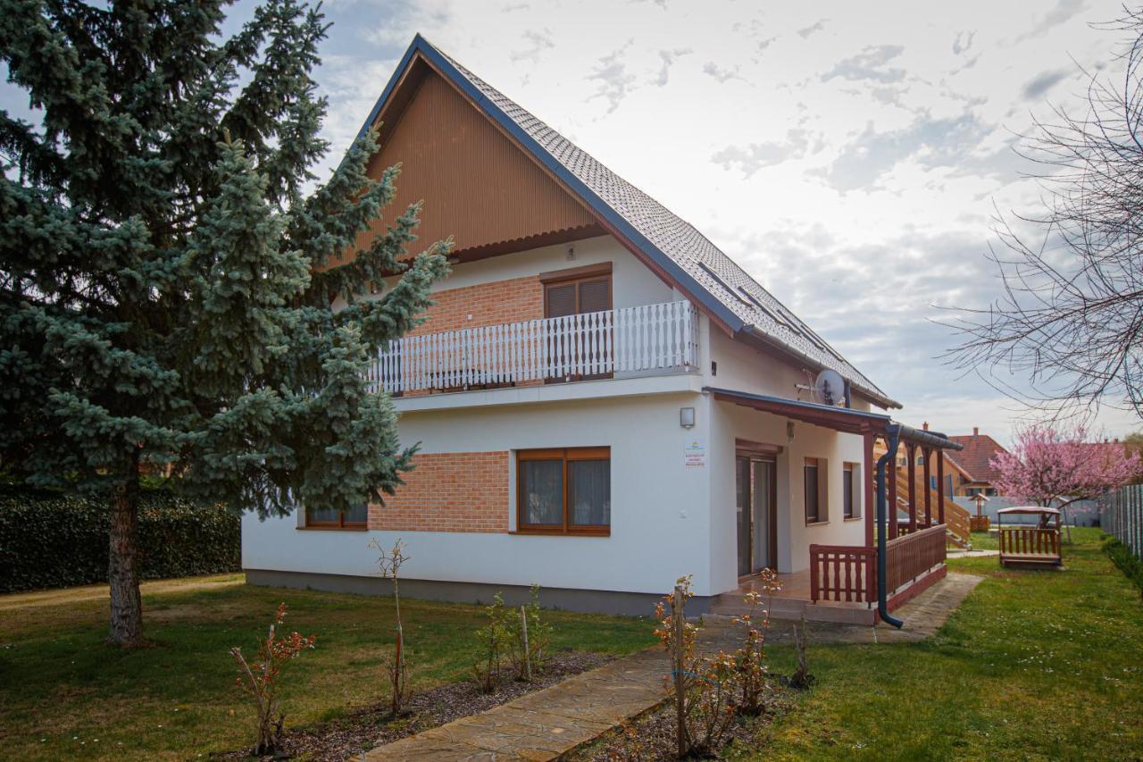 Olivia Apartment House Balatonboglar Exterior photo